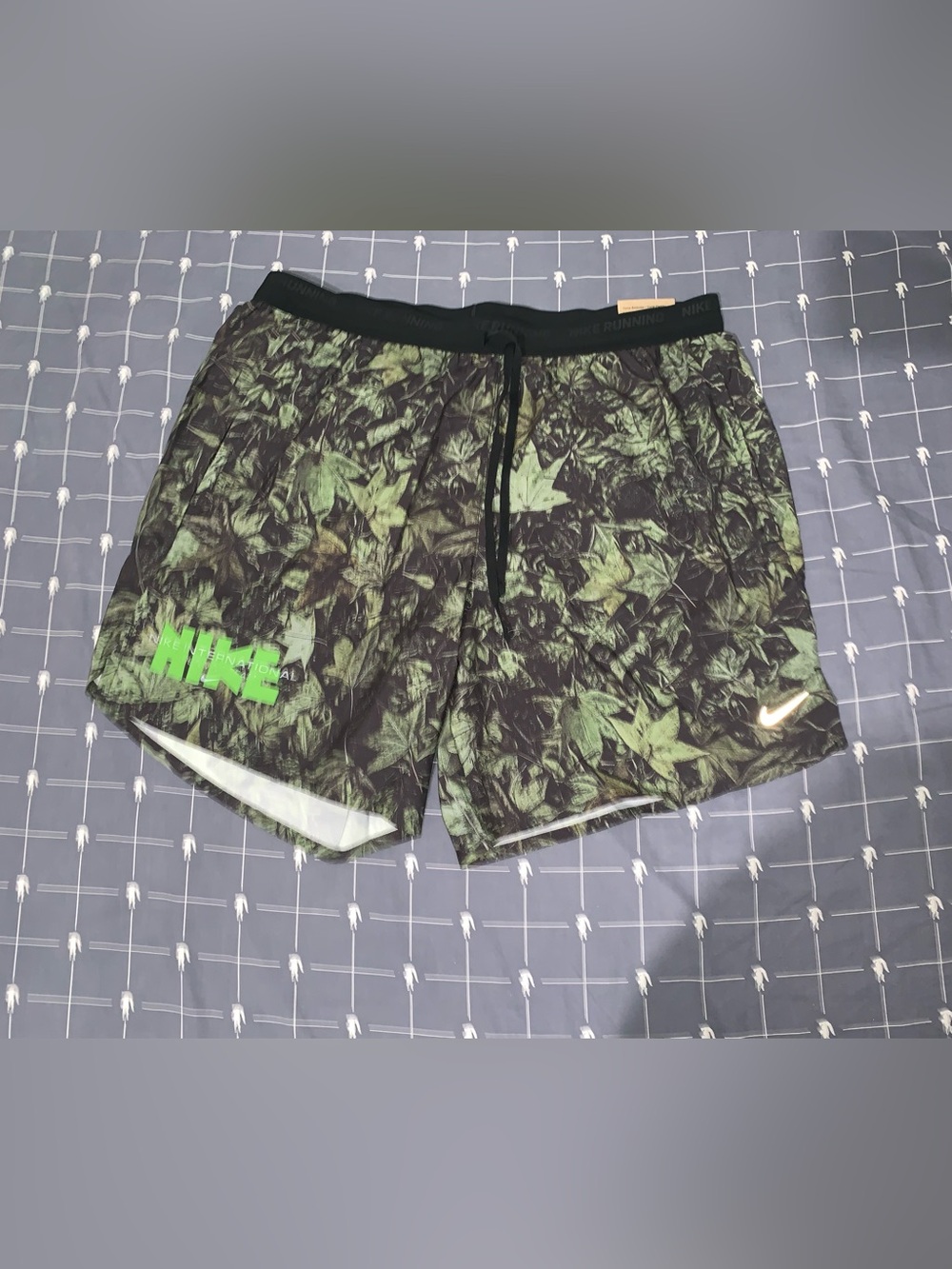 Nike Stride Dri-FIT 7" Brief-Lined Running Shorts Camo IH4512-012 Size: Medium